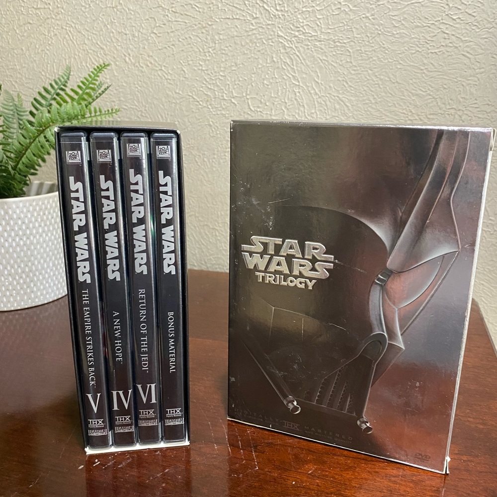 Star Wars Trilogy DVDS - Picture 6 of 6